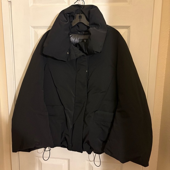 Uniqlo Jackets & Blazers - Uniqlo Black Puffer Coat
